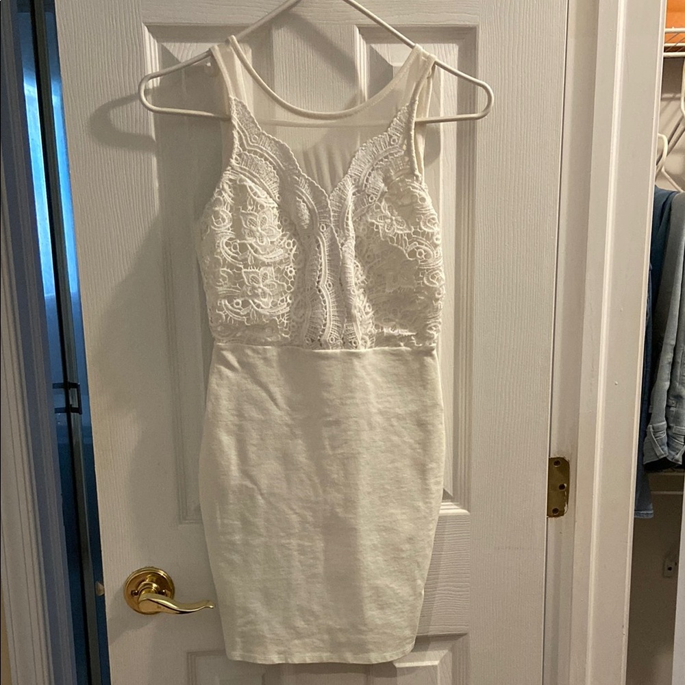 White dress - fits like XS